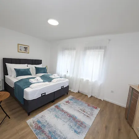 Tvrtko Apartamento *