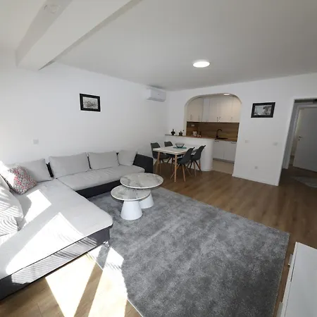 Apartment Tvrtko *